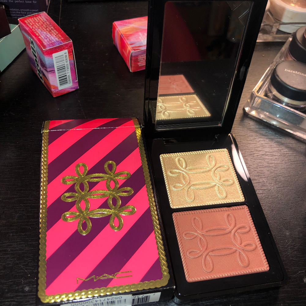 Mac Cosmetics Nutcracker Sweet Copper Face Compact